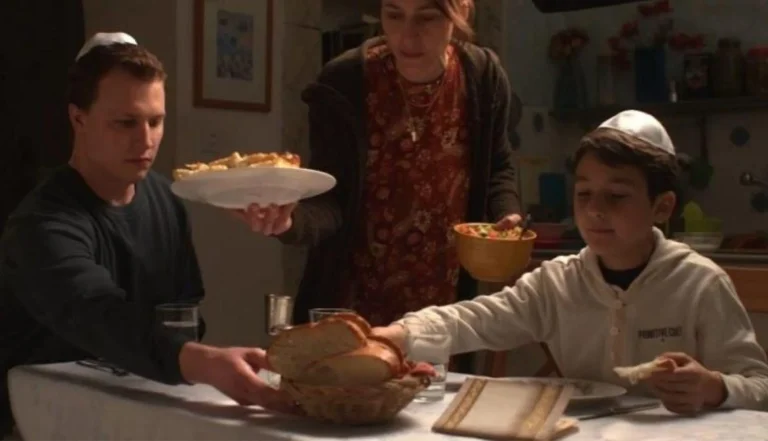 Young JW3 Queer Movie & Pizza Night: The Cakemaker
