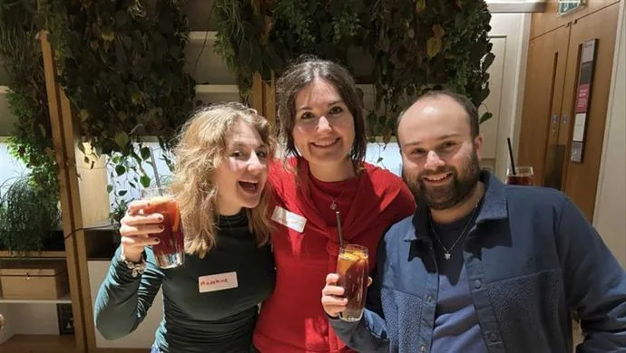 Shake, Stir & Schmooze: Young JW3 Cocktail Making Course