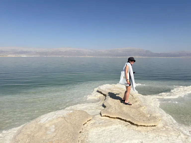 Beyond the Guidebook: For Travelers in their 20s